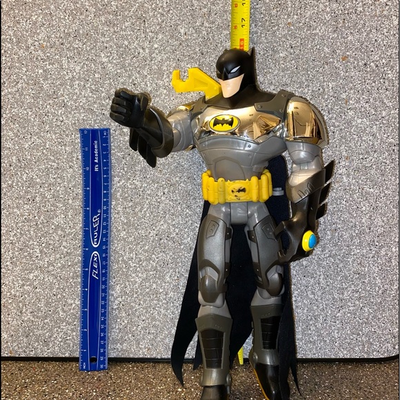 DC Batman Figure Toy - Picture 5 of 8